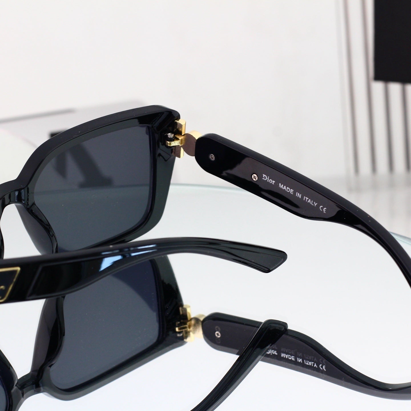 Royal Charm Sunglasses