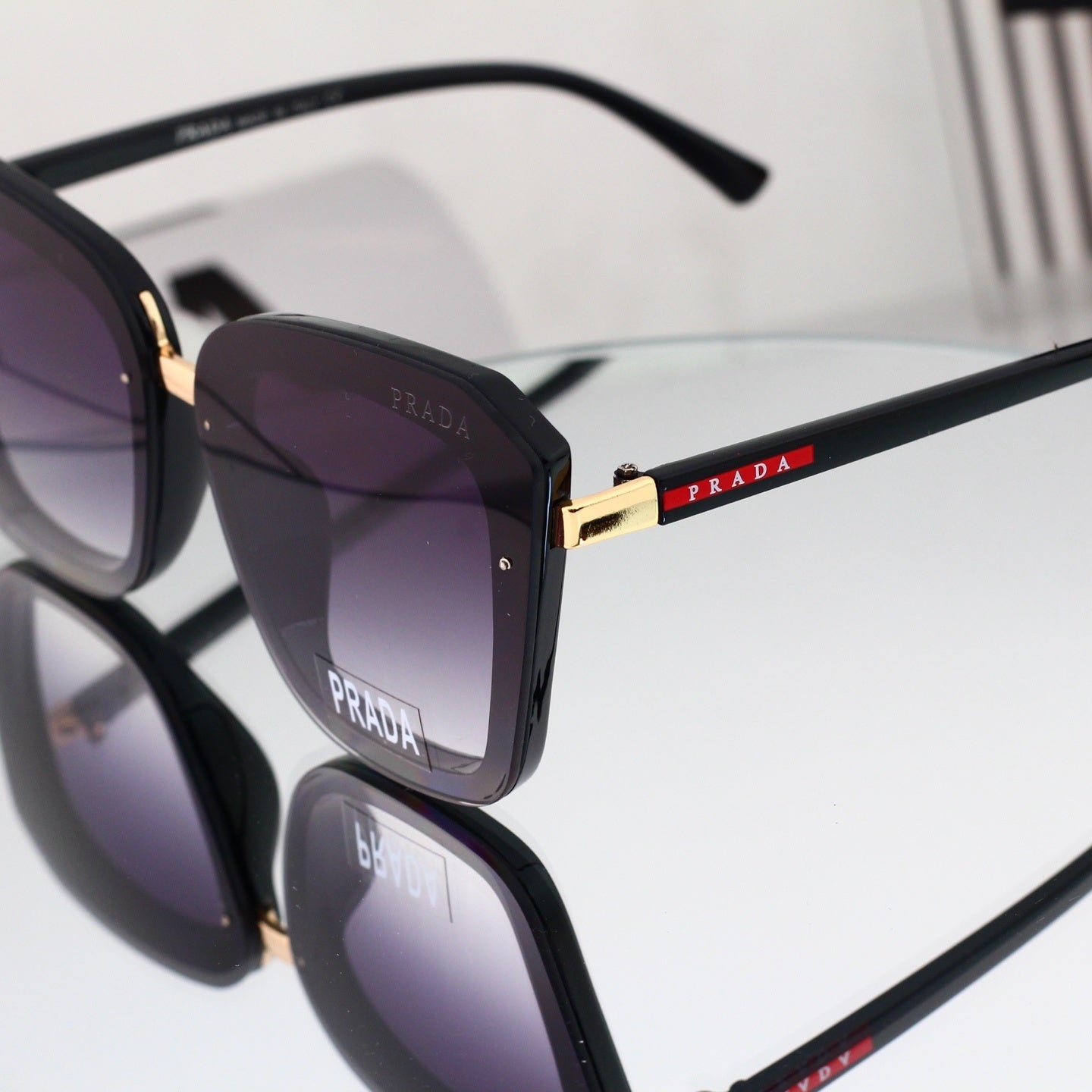 Lumière Chic Sunglasses