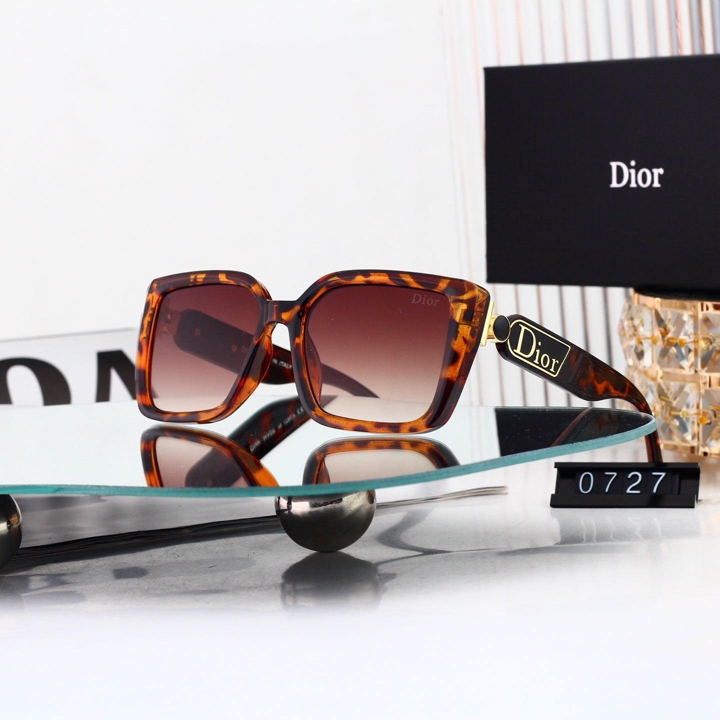 Royal Charm Sunglasses