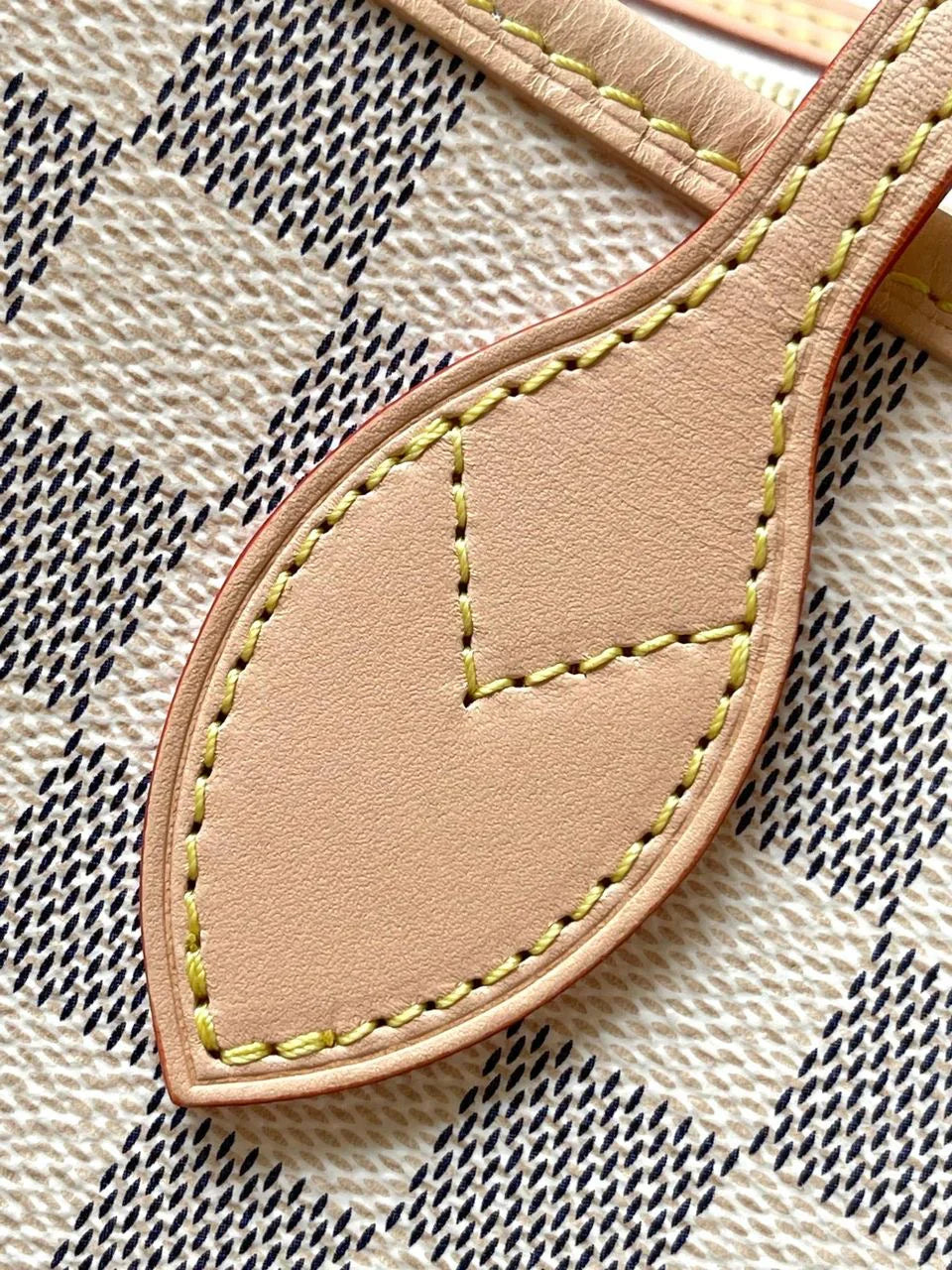 LV Neverfull MM Inside Out Tote White