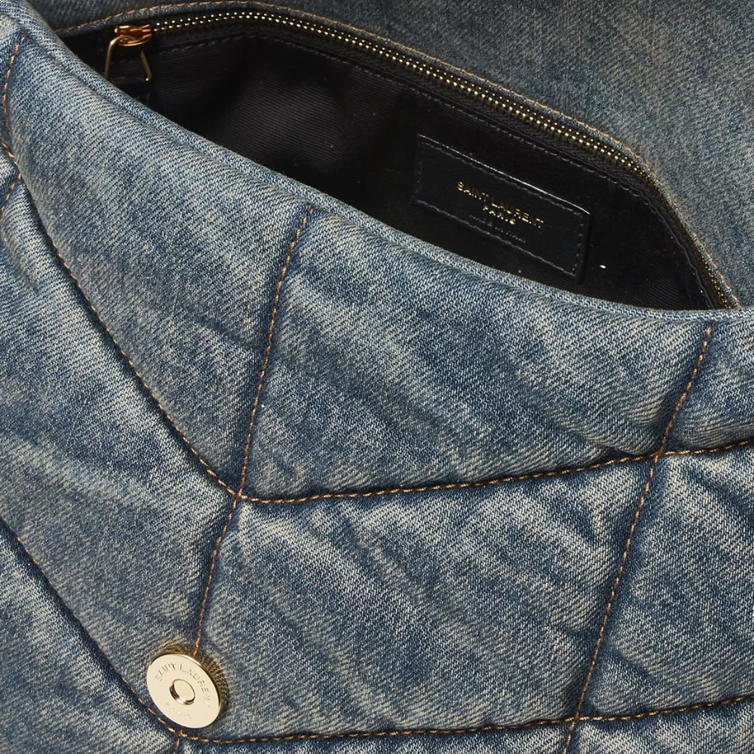 Quiltet puffer-crossbody-taske i denim til kvinder