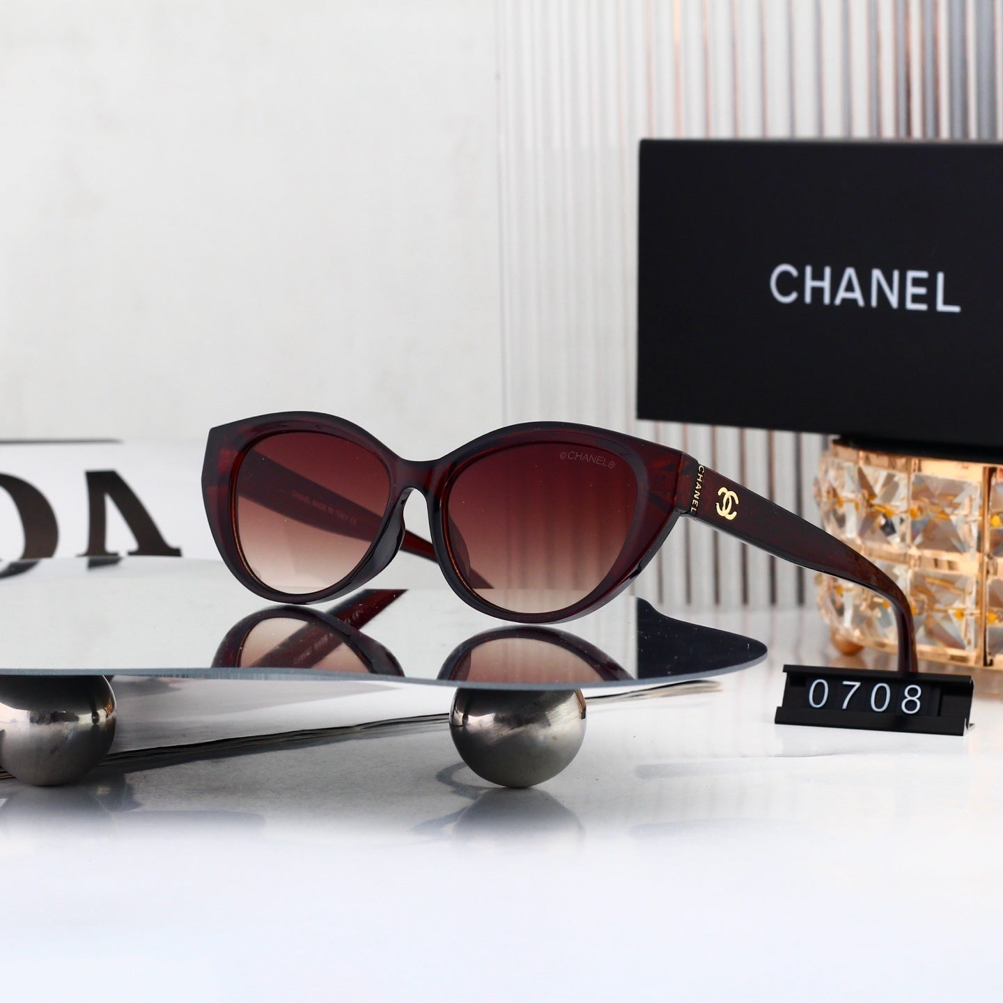 Luxury Look Glasses