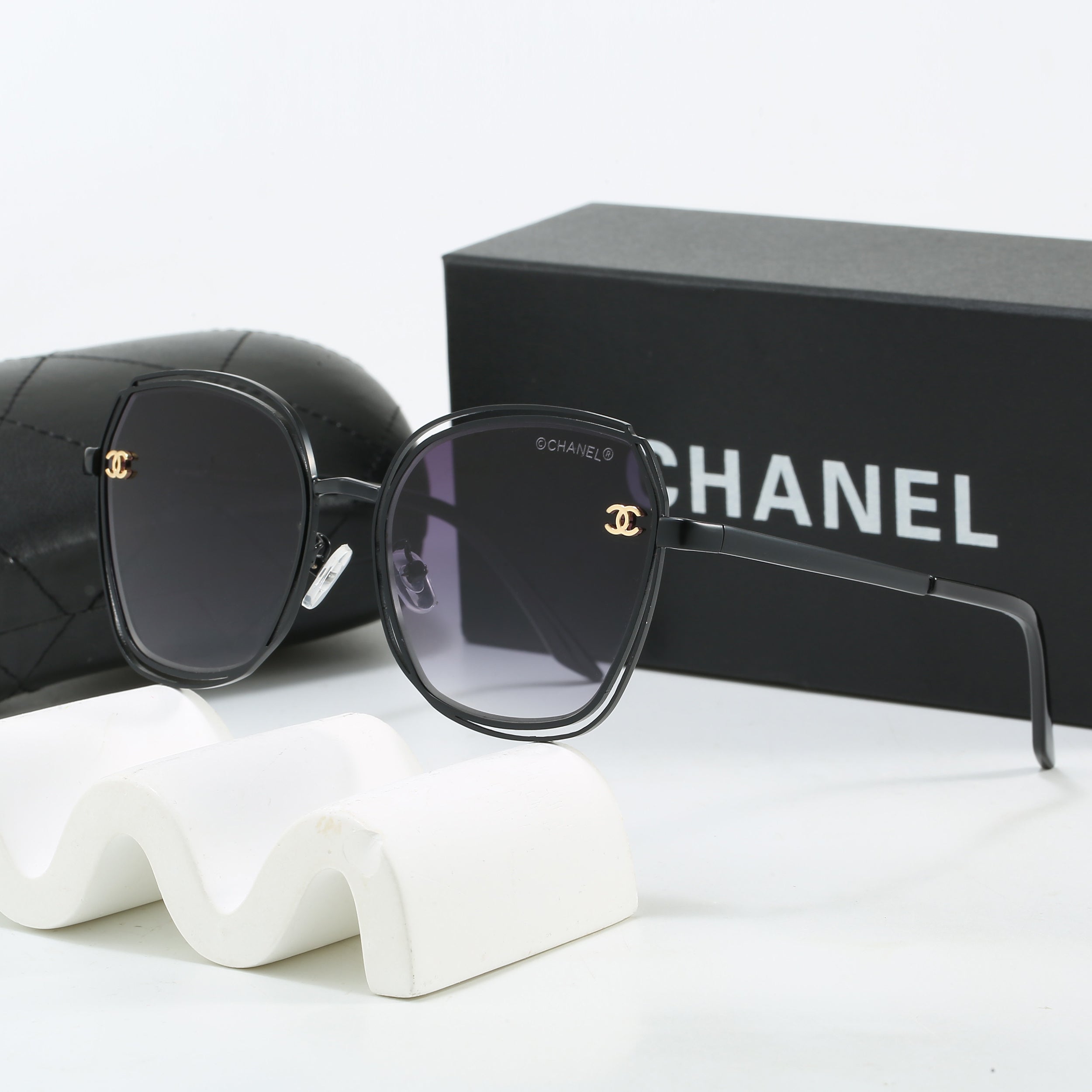 Aura Luxe Sunglasses