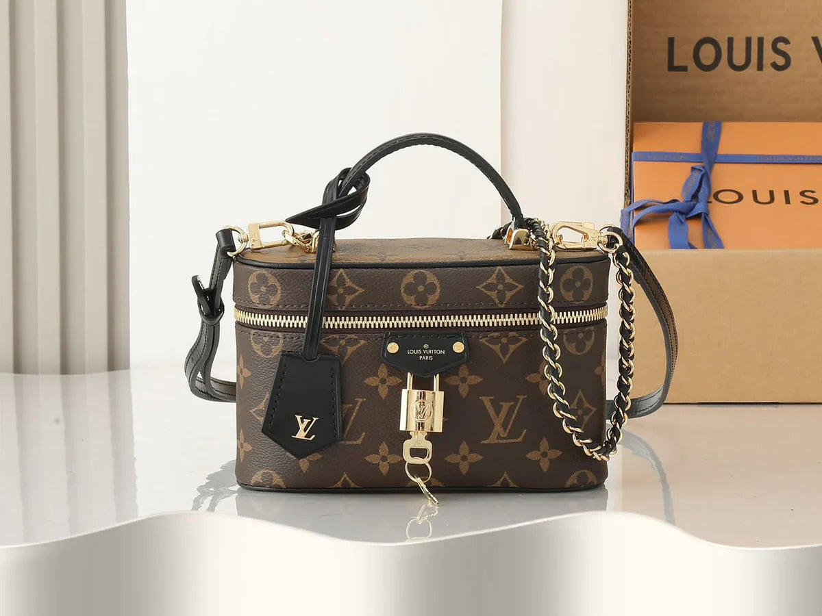 LV Vanity Chain Pouch
