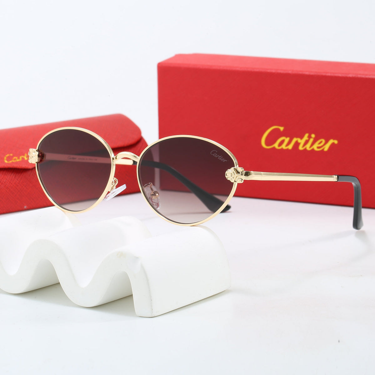Round Gold-Tone Frame Gradient Sunglasses