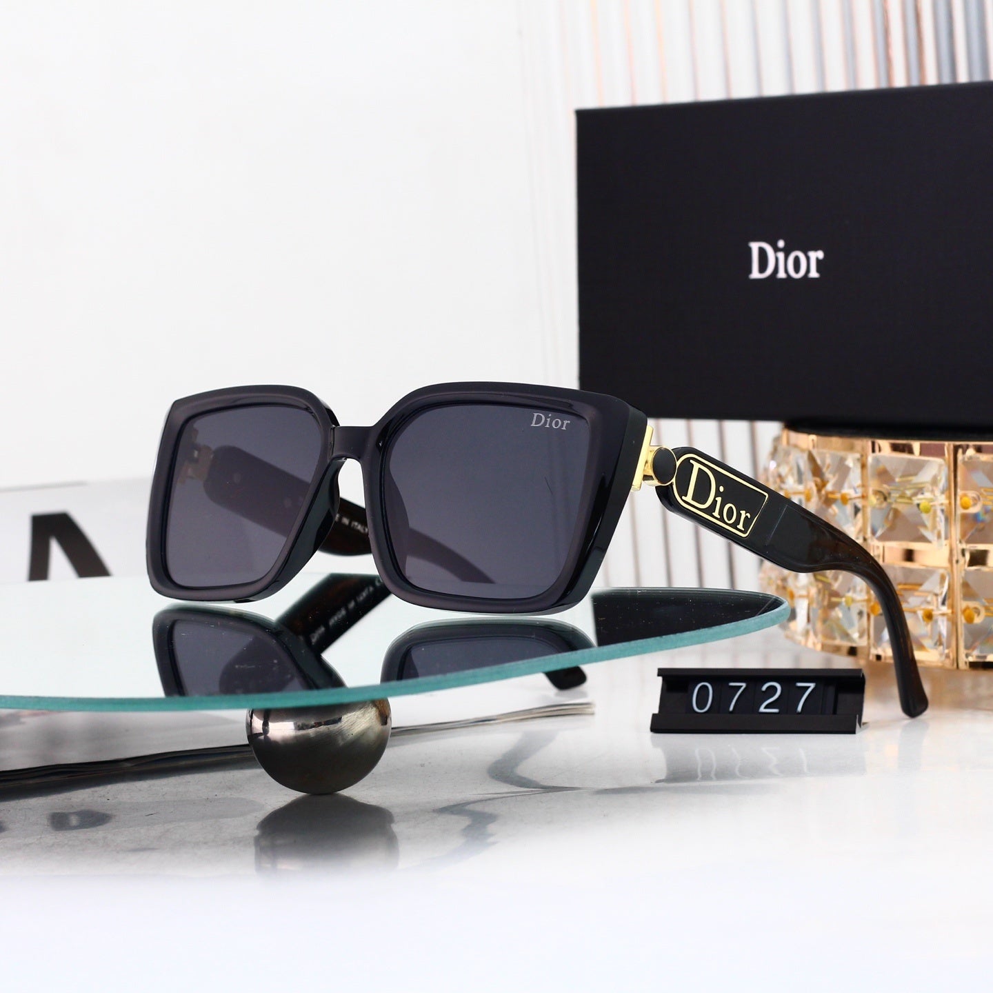 Royal Charm Sunglasses