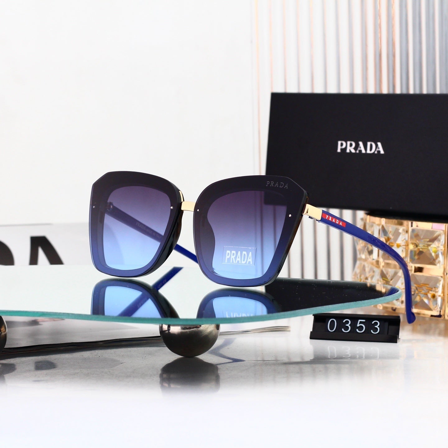 Lumière Chic Sunglasses