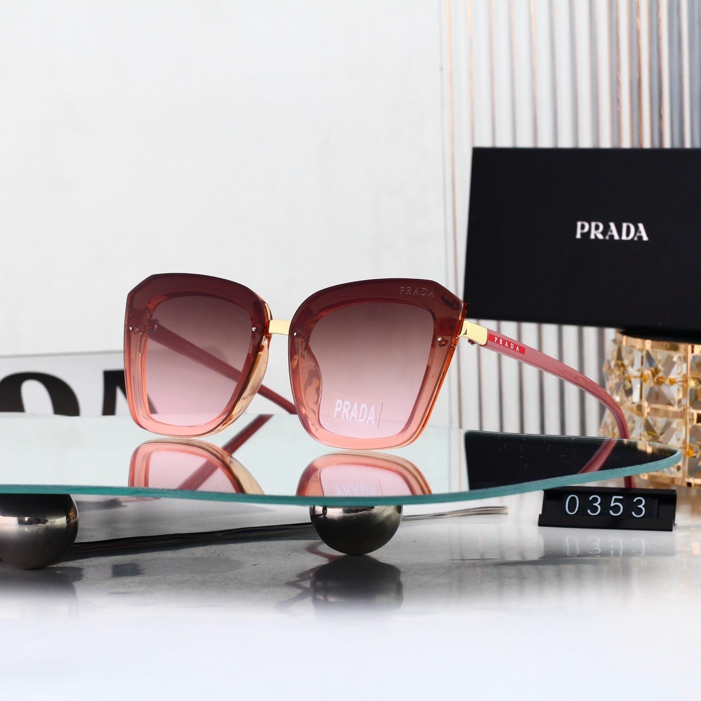 Lumière Chic Sunglasses