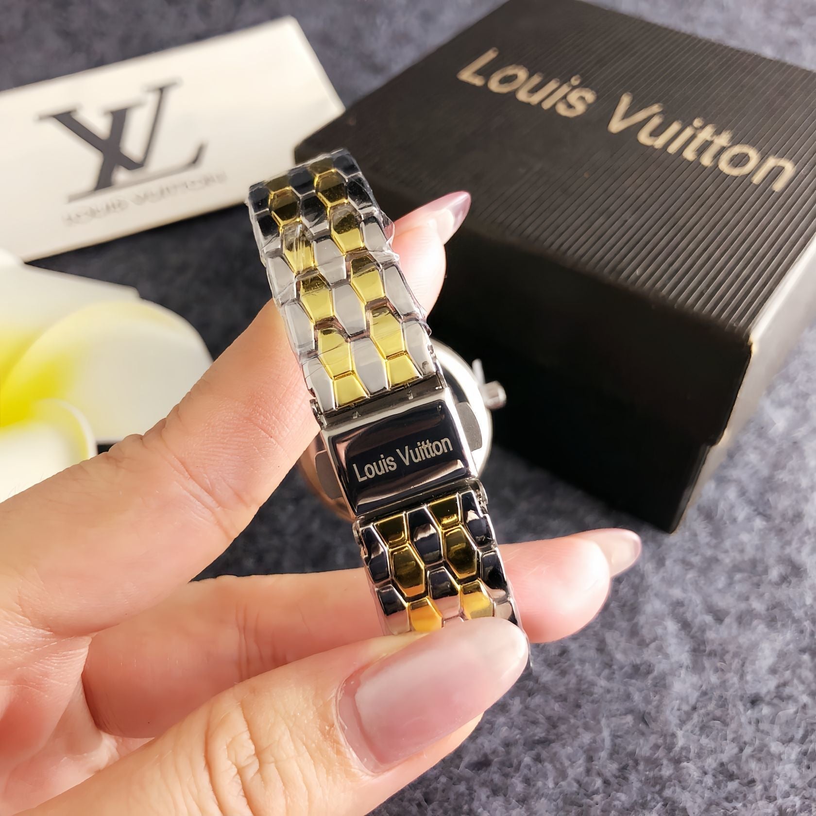 Crystal Pearl Elegance Watch Plus