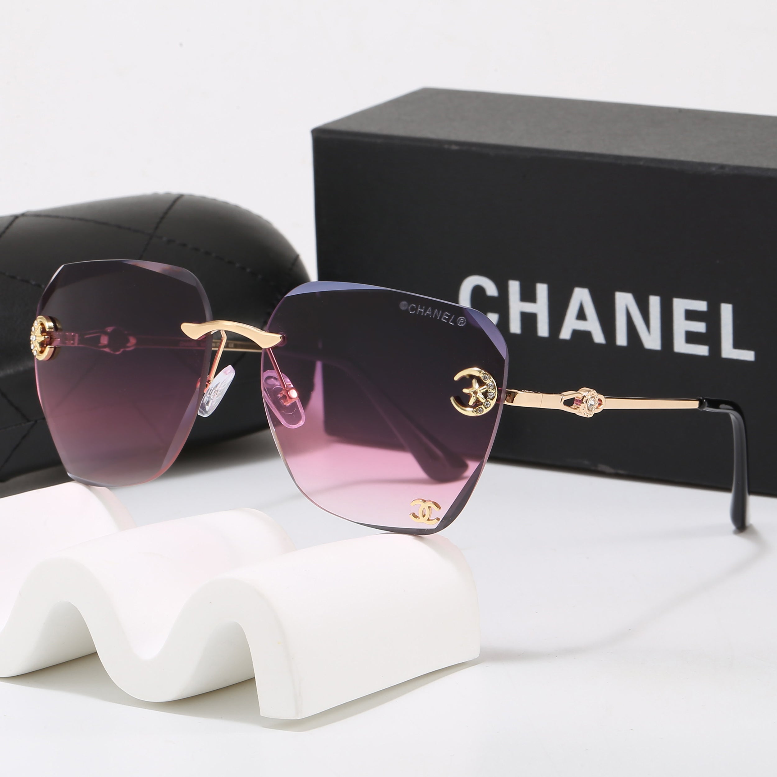 Timeless Style Sunglasses