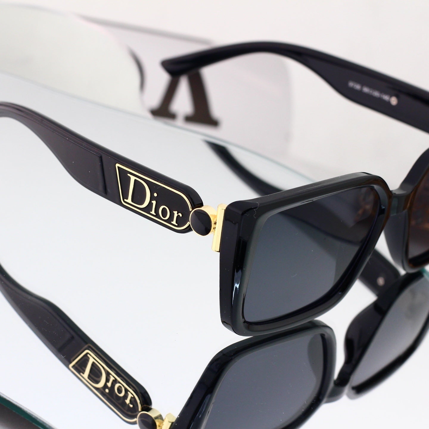 Royal Charm Sunglasses