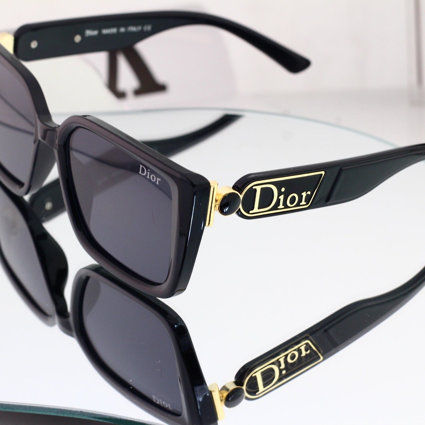 Royal Charm Sunglasses