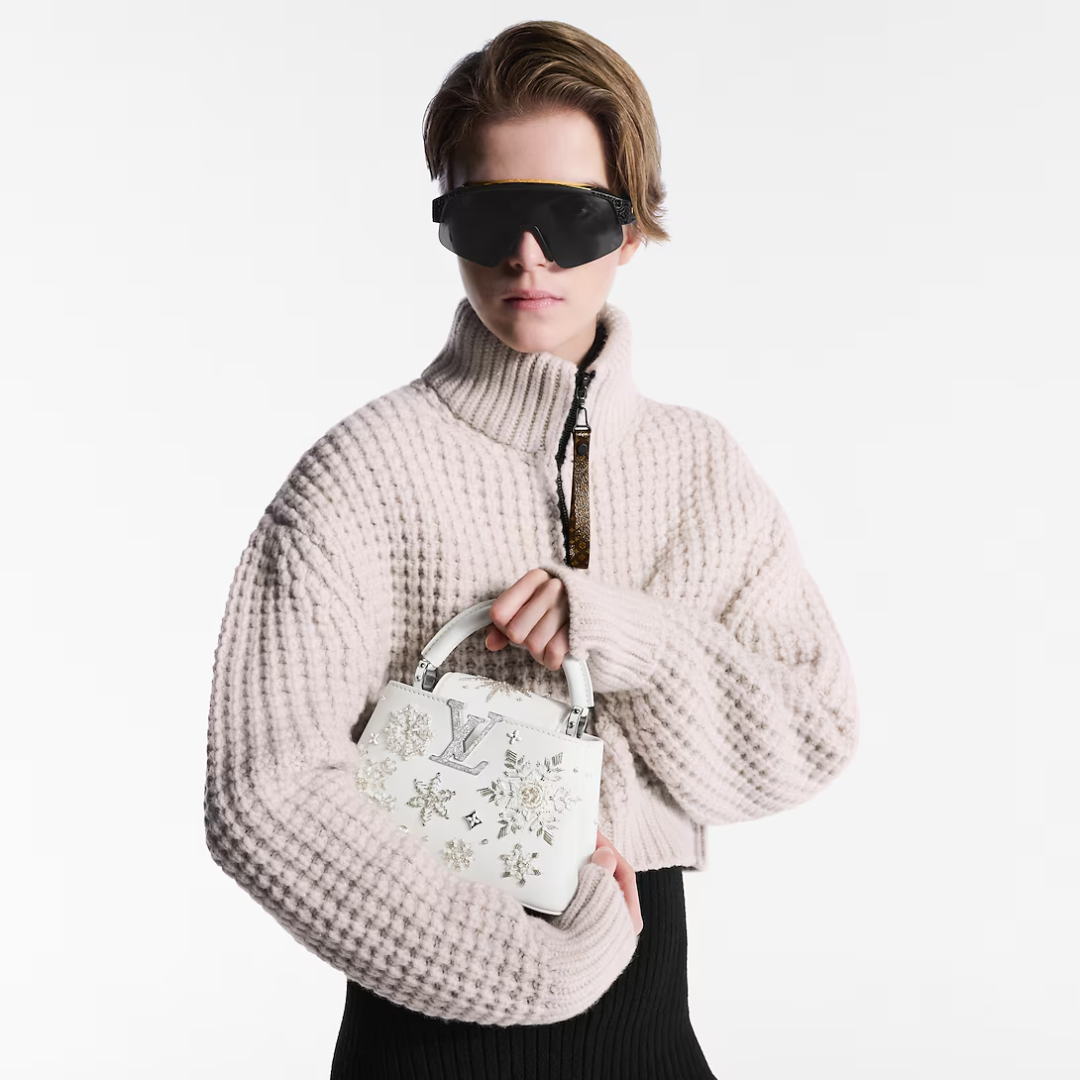 Mini struktureret taske til kvinder med tophåndtag og pynt