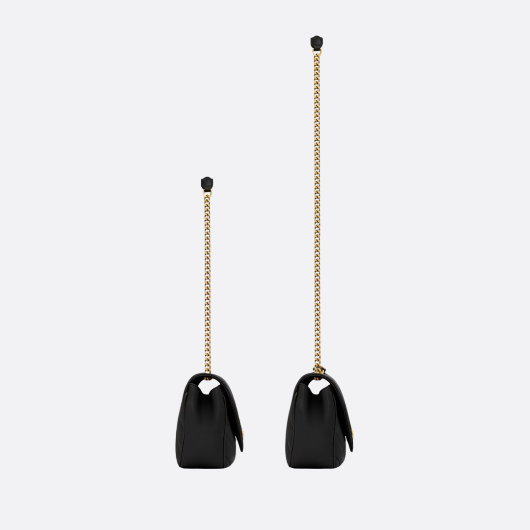 Sæt med quiltet crossbody-taske med kæde og sandaler til kvinder