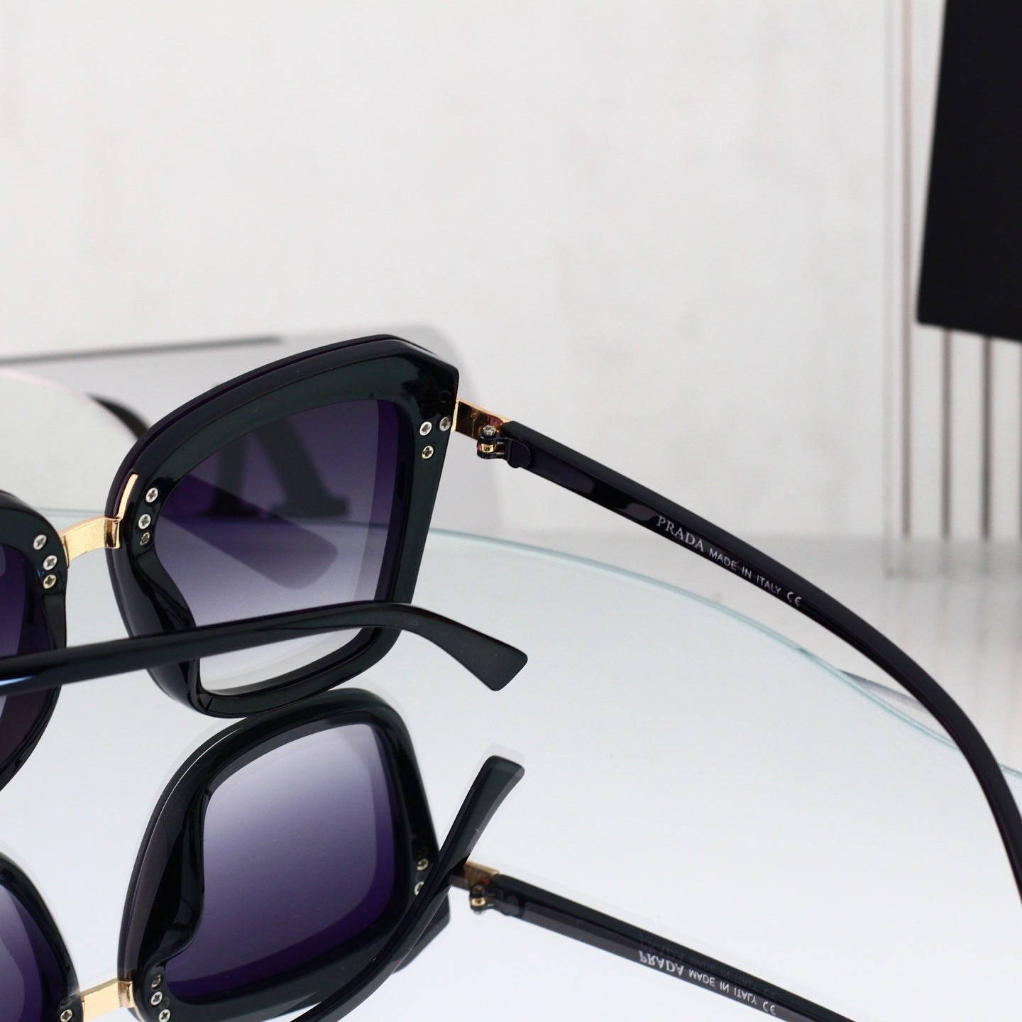 Lumière Chic Sunglasses