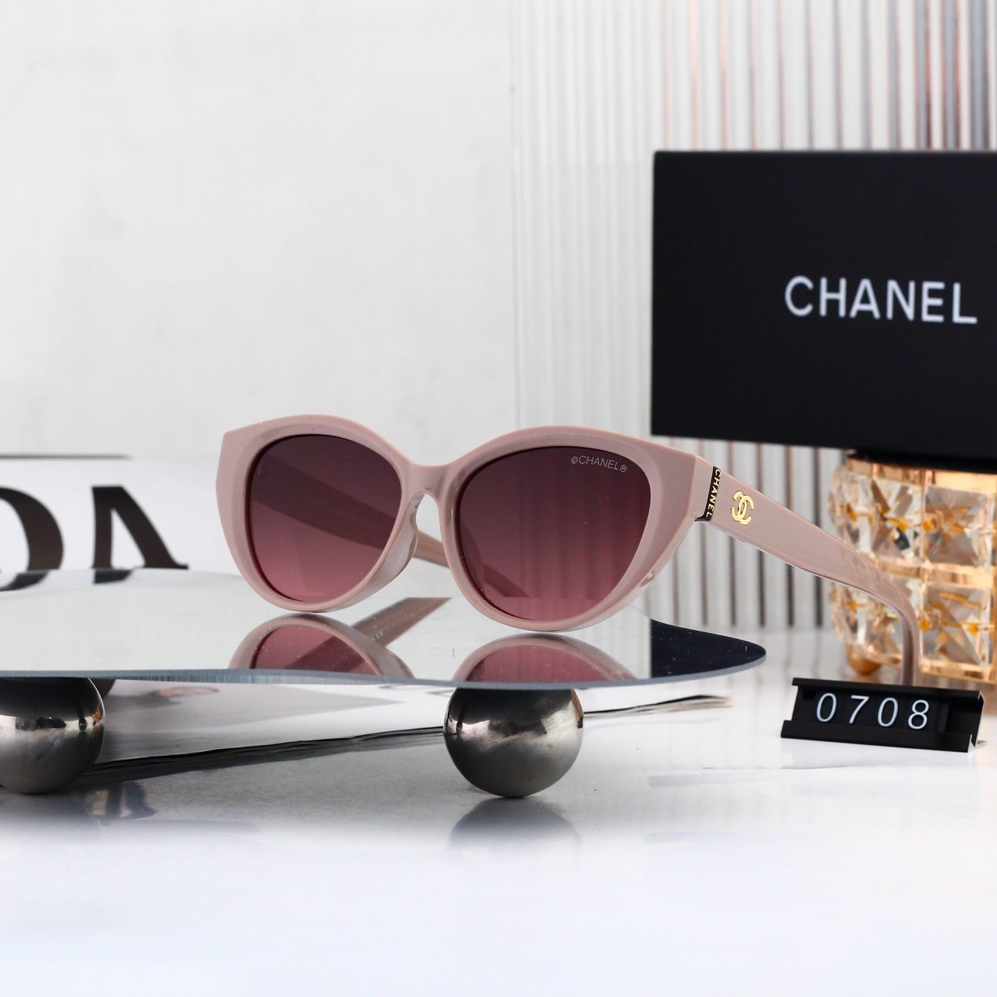 Luxury Look Glasses
