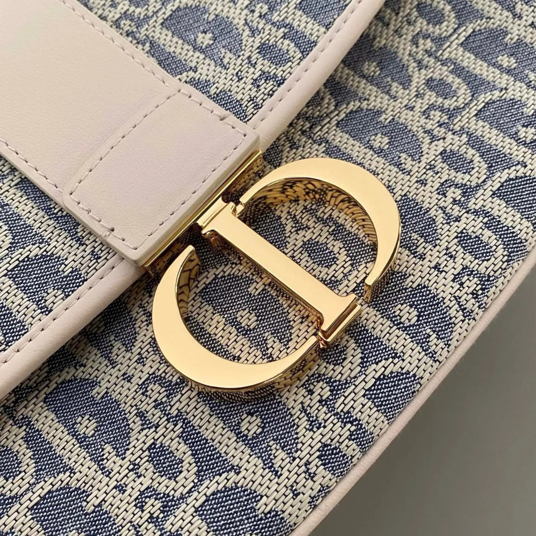 Crossbody-taske i jacquardlærred til kvinder med buet flap