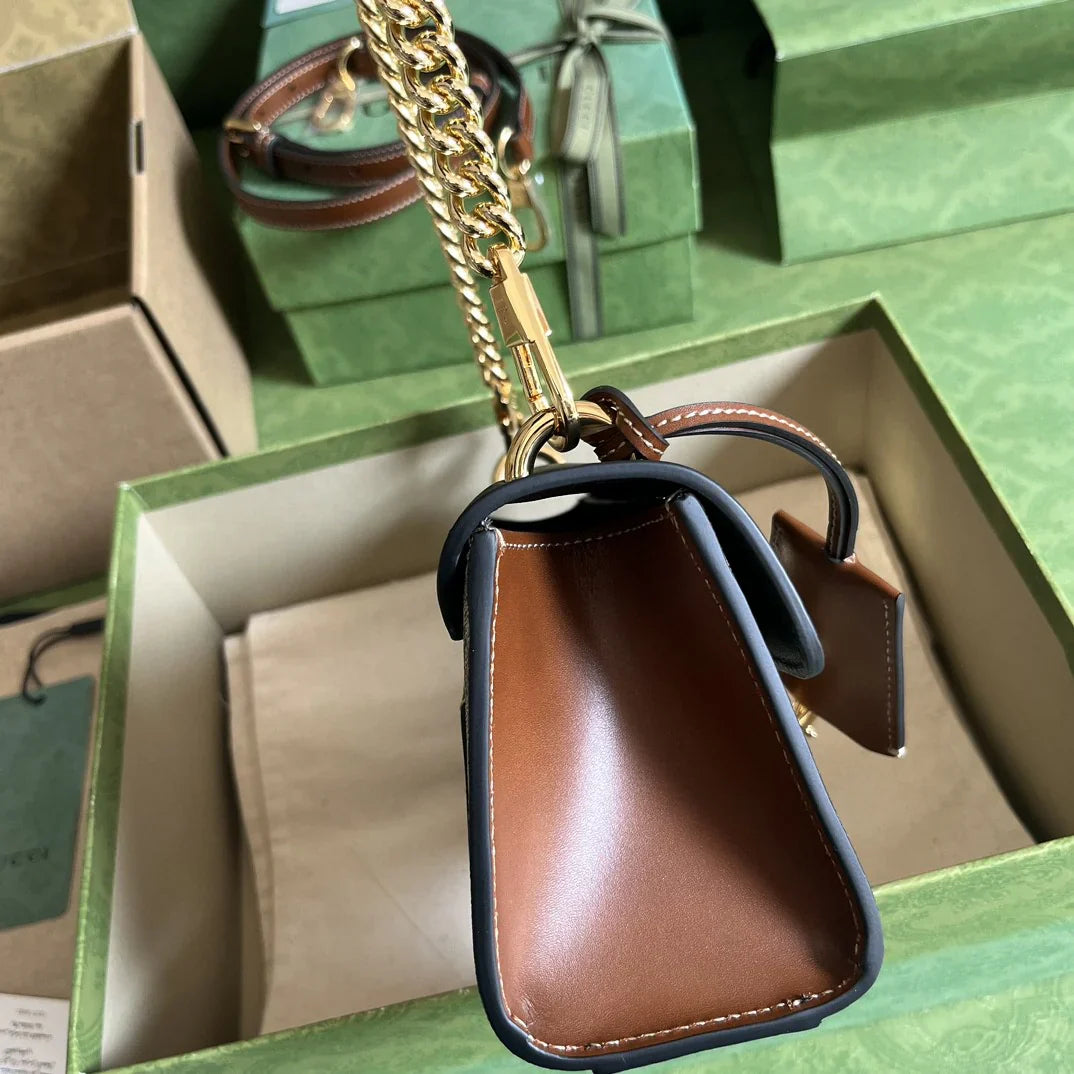 GC Padlock Medium Shoulder Bag