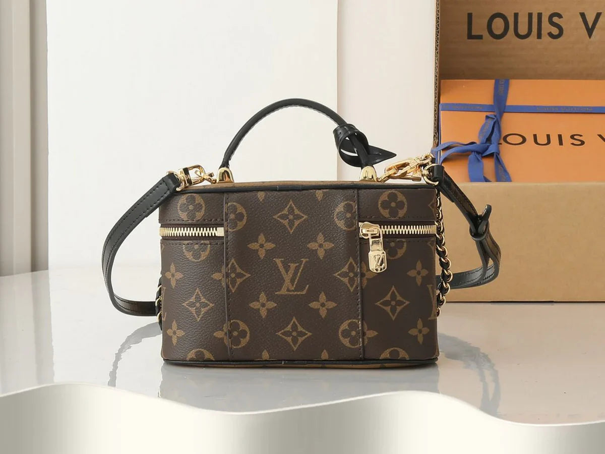 LV Vanity Chain Pouch