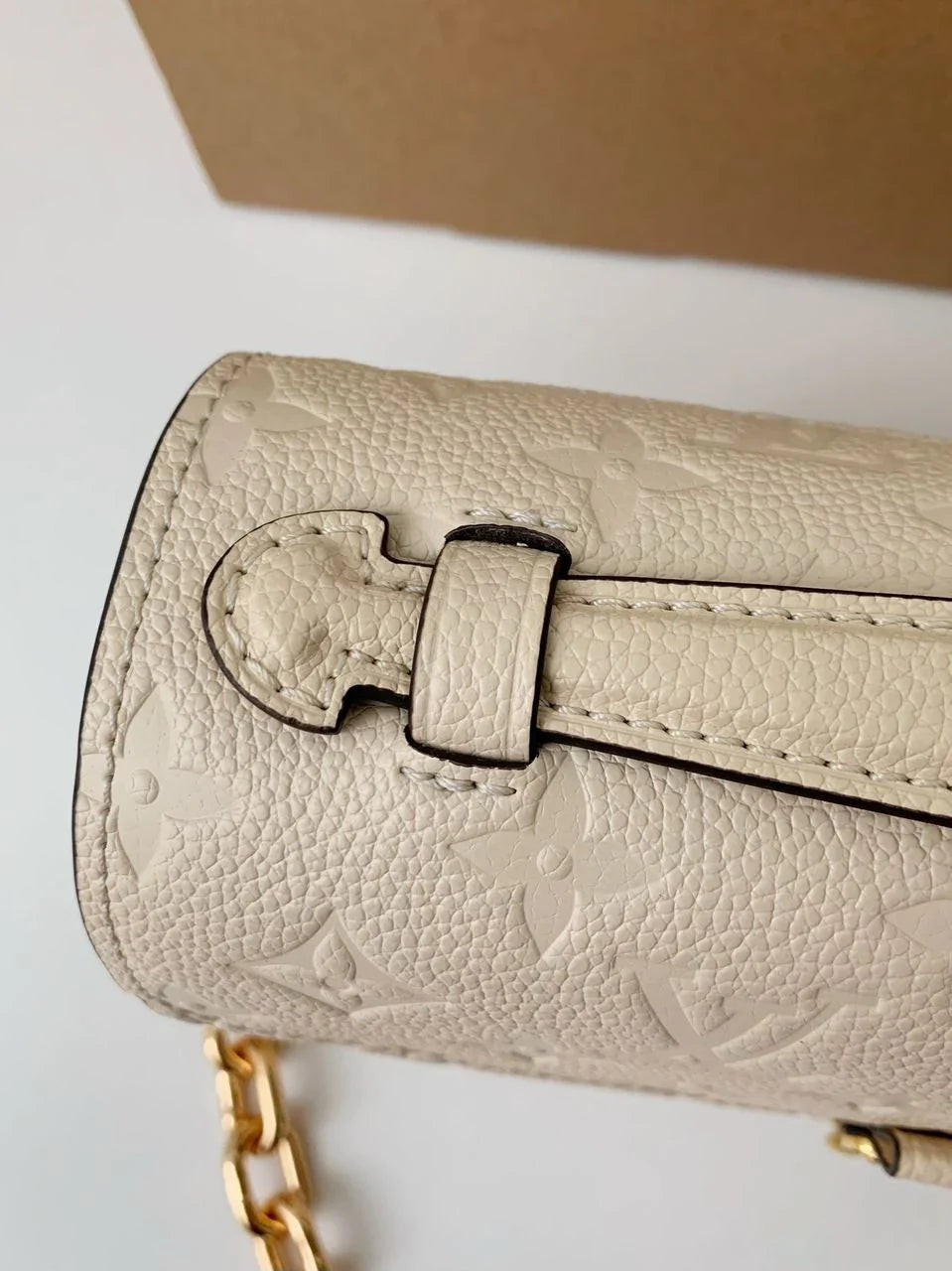 LV Pochette Métis East West