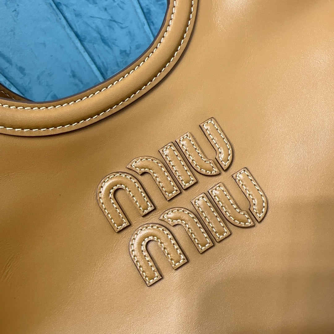 VALORA™ Classic Tote Brown