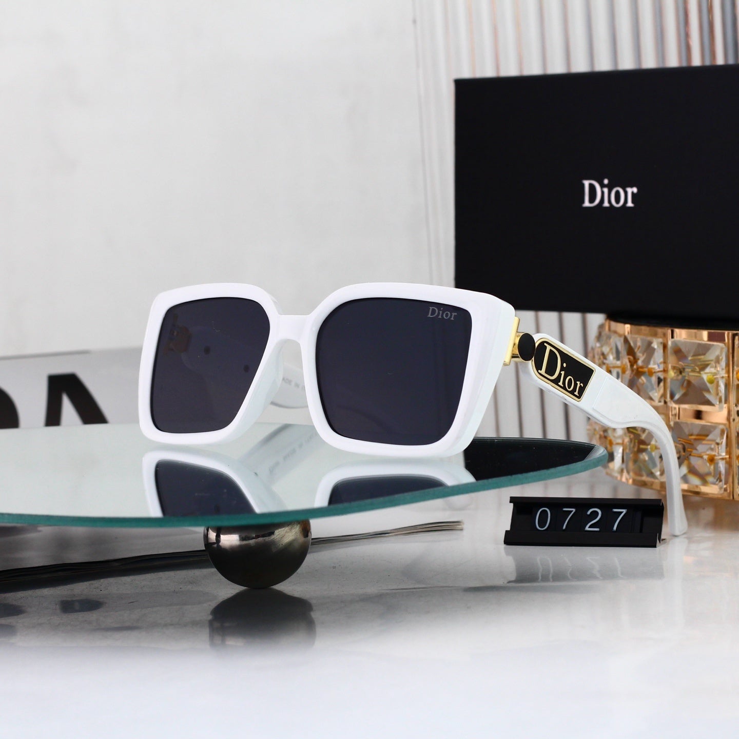 Royal Charm Sunglasses